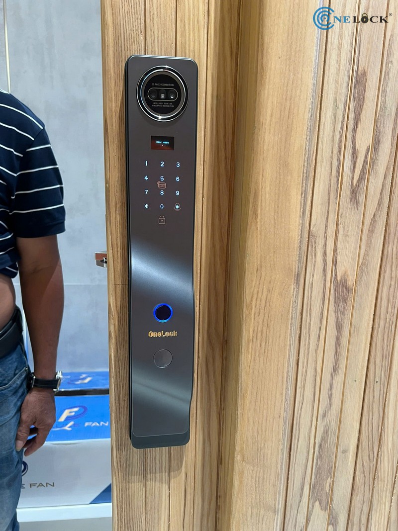 Khóa cửa mở bằng lòng bàn tay Lai Châu - Lắp cho cửa gỗ