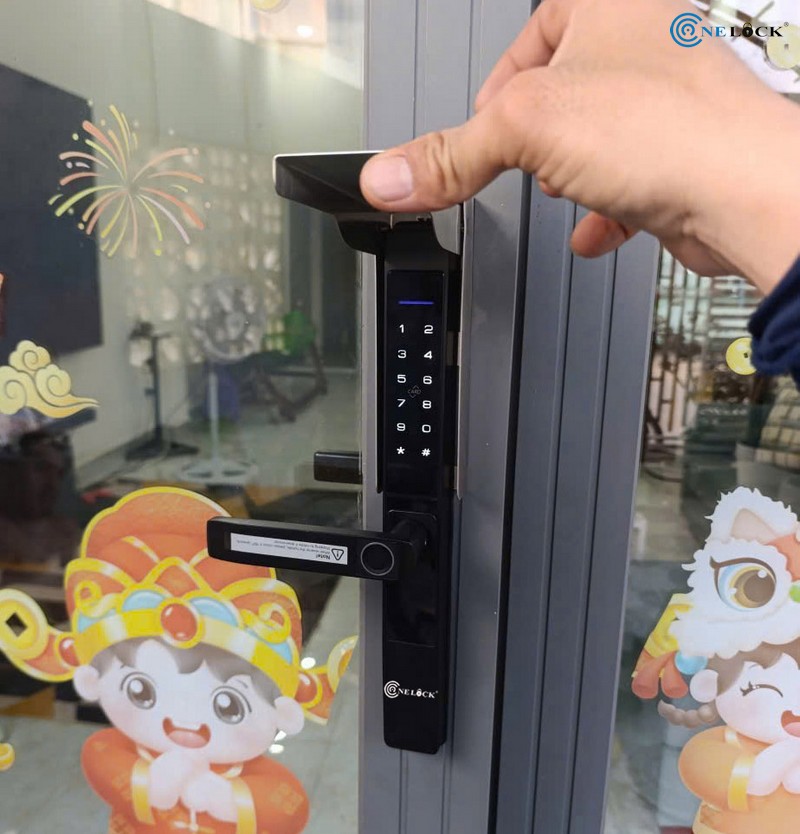 Khoa cua van tay Bien Hoa-Lap cho cua nhom