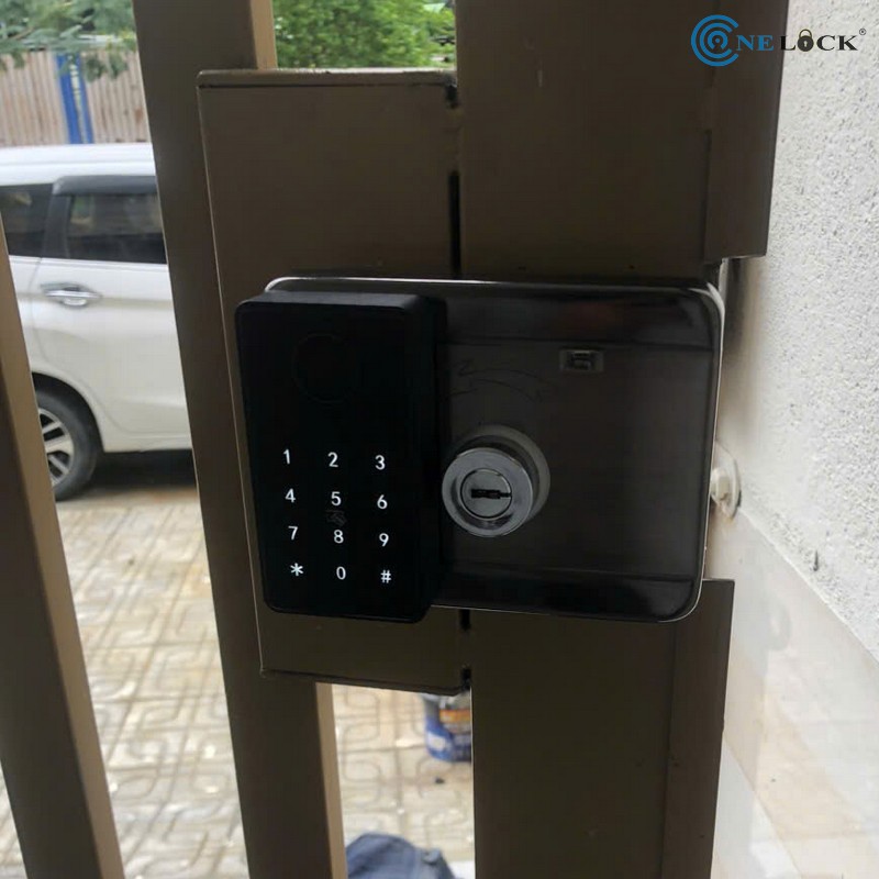 Khóa vân tay 2 mặt Tuyên Quang Lắp cho cửa cổng