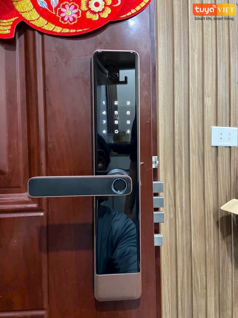 Khóa vân tay chống nước Cà Mau - Lắp cho cửa gỗ