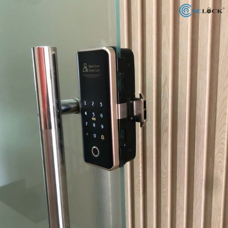 Khóa cửa vân tay chống nước Cà Mau - Lắp cho cửa kính
