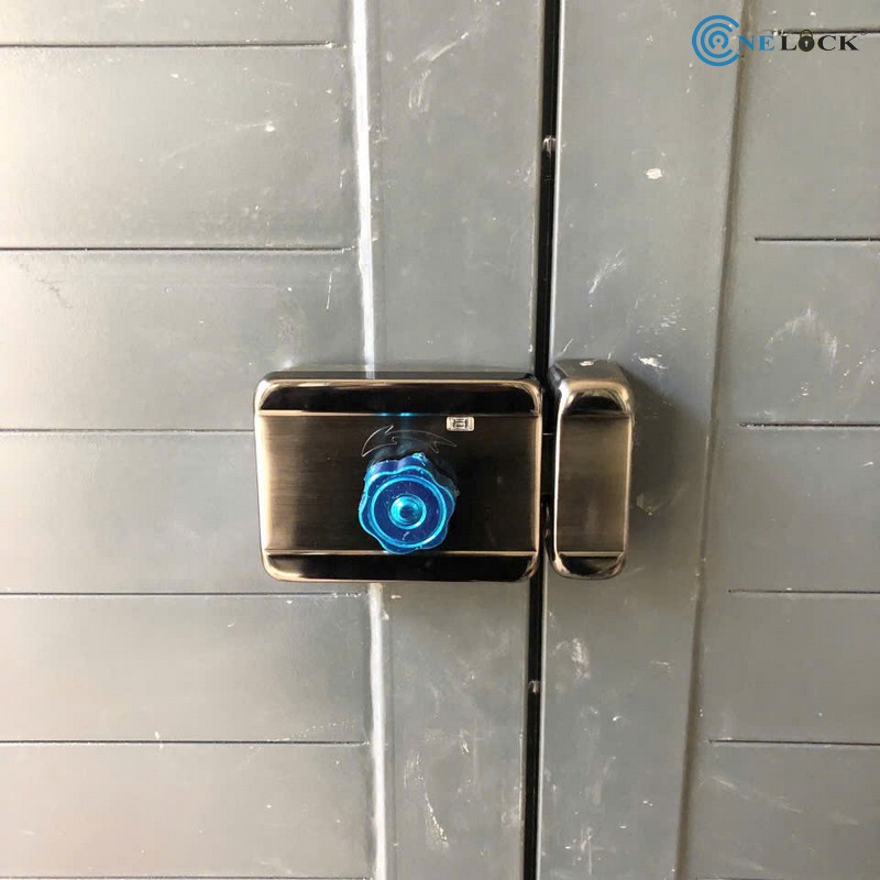 Khóa vân tay chống nước Khánh Hòa - Lắp cho cửa sắt